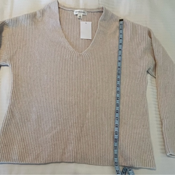 Treasure & Bond V Neck Sweater - Picture 4 of 7